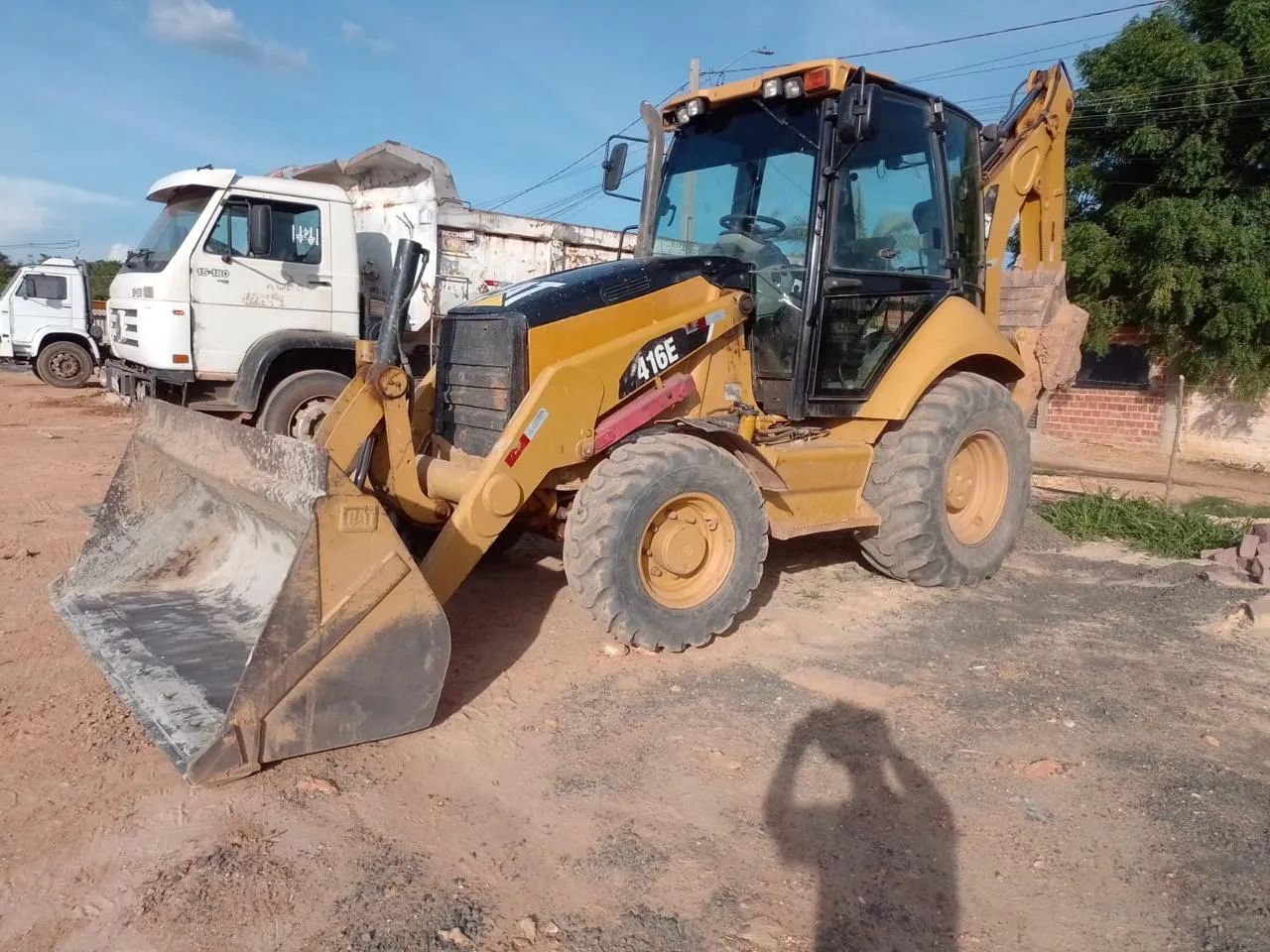 Retroescavadeira CAT 416 E . - Foto 3
