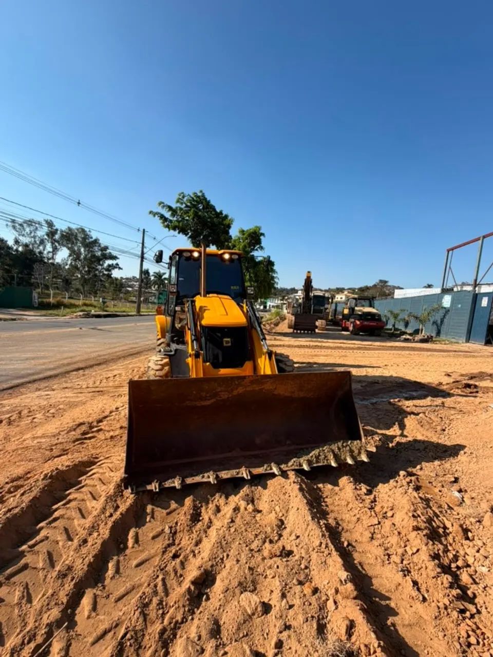 RETROESCAVADEIRA JCB 3CX 2022 4X4 - Foto 3
