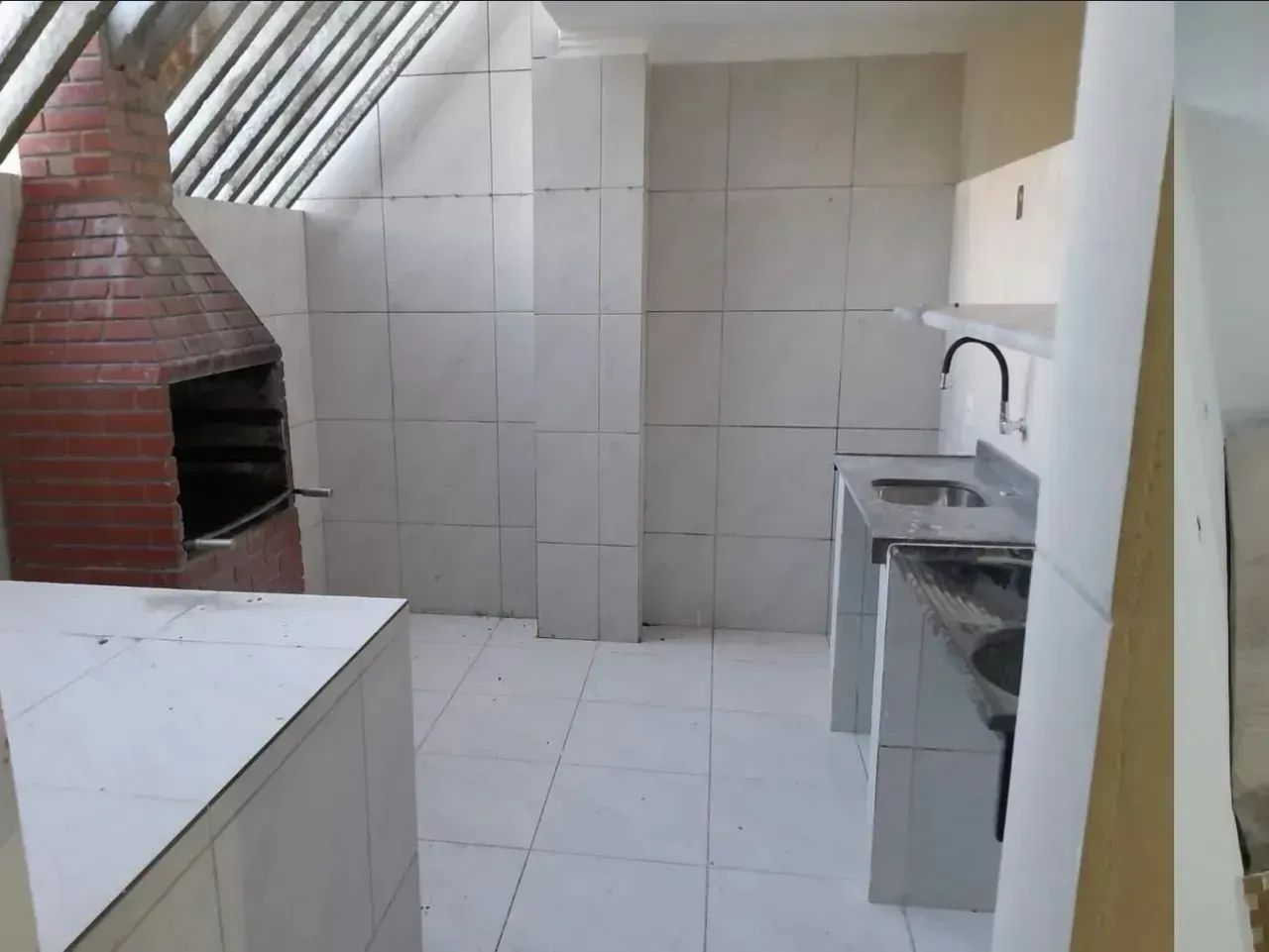 CASA AMPLA EM EMAUS PARA LOCAÇÃO - Foto 5