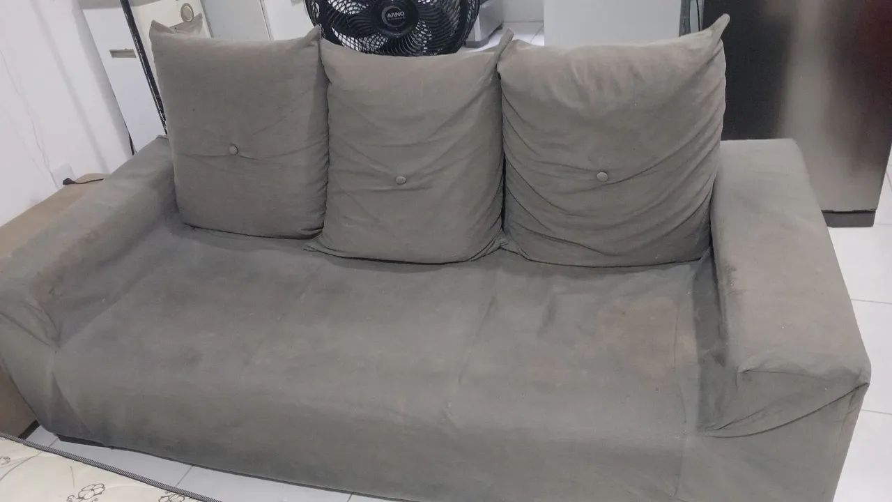 R$100,00 Kit 2 SOFÁS (Sofá de 3 lugares e Sofá de 2 lugares) USADOS 