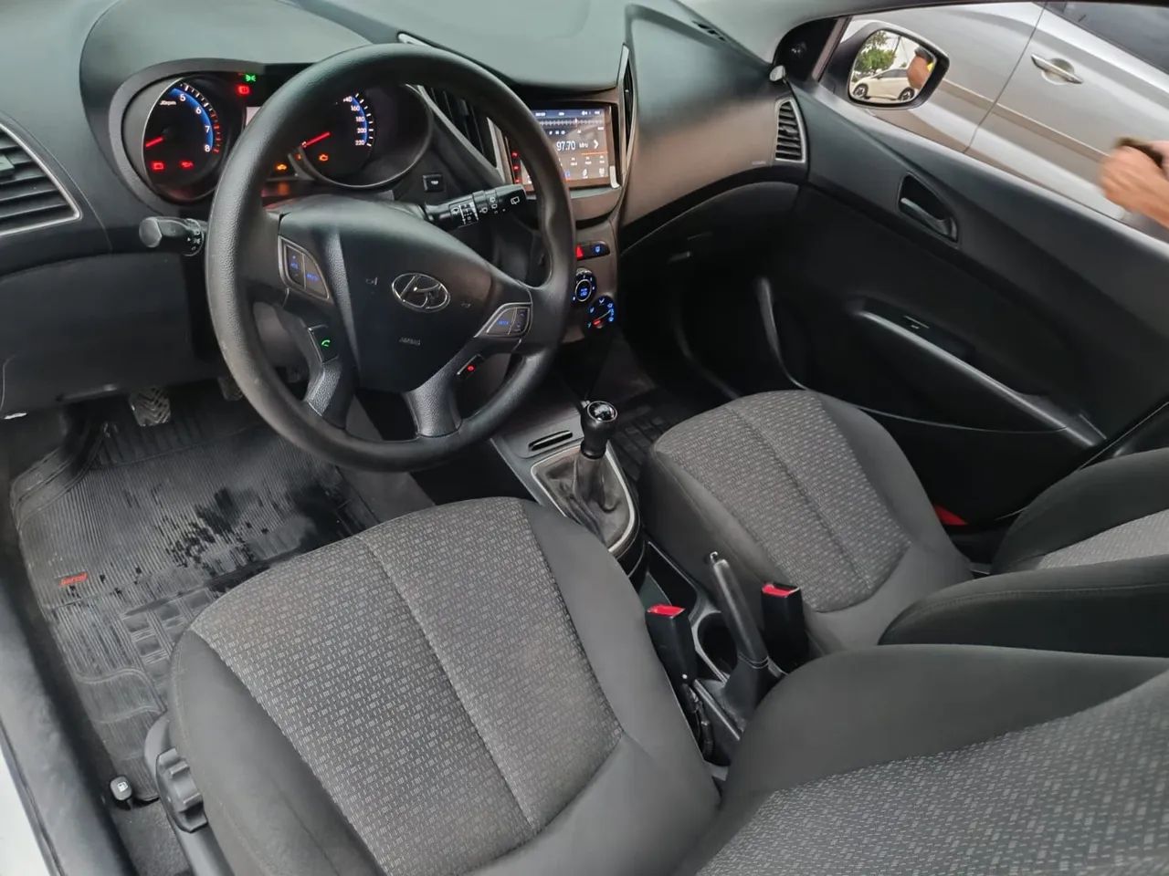 Hyundai HB20 Comf./c.plus/c.style 1.0 Flex 12V 2017 - Foto 5