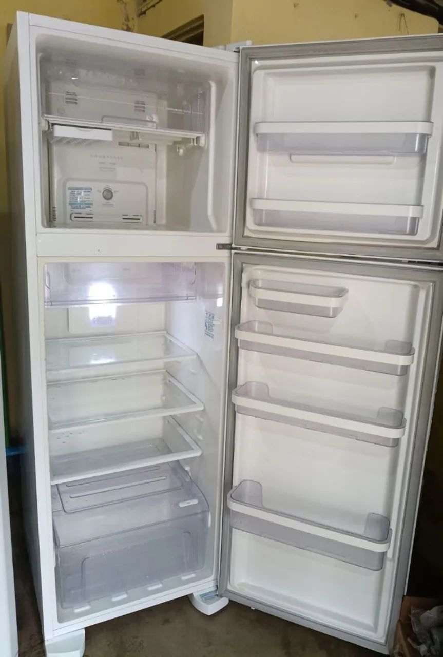 Geladeira Electrolux Frost Free Branca 380 Litros Funcionando Perfeitamente  - Foto 2