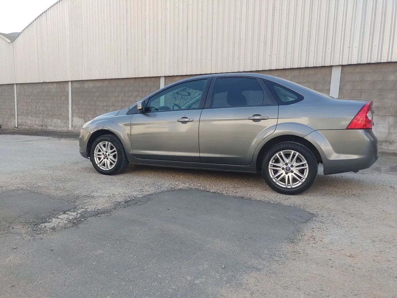 Ford Focus Focus Sedan 2.0 16V/2.0 16V Flex 4p 2012