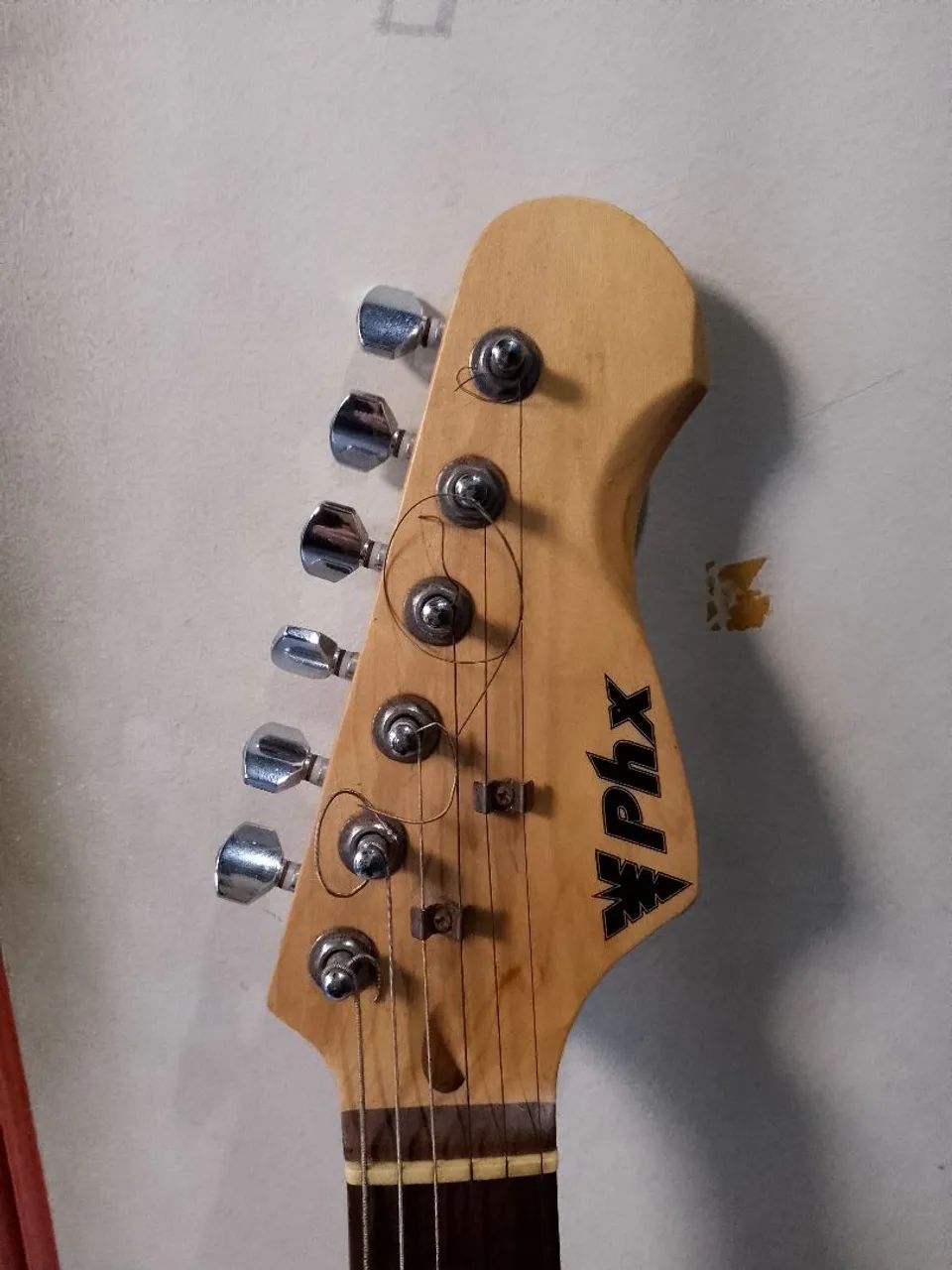 Guitarra Stratocaster PHX  - Foto 4