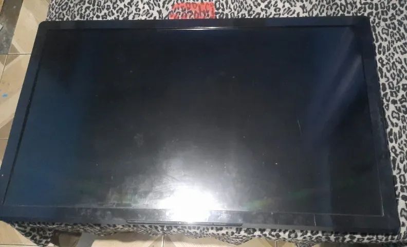 TV PHILCO 43 POLEGADAS (NÃO LIGA)