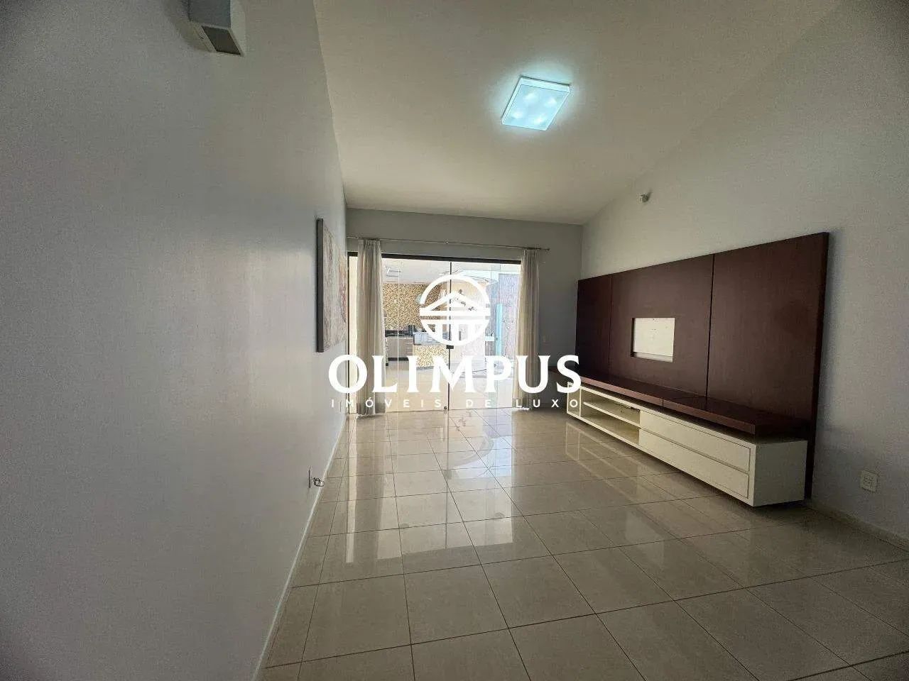 CÓD. 4337 - Excelente sobrado com área de 345m² no Bairro Centro - Foto 5