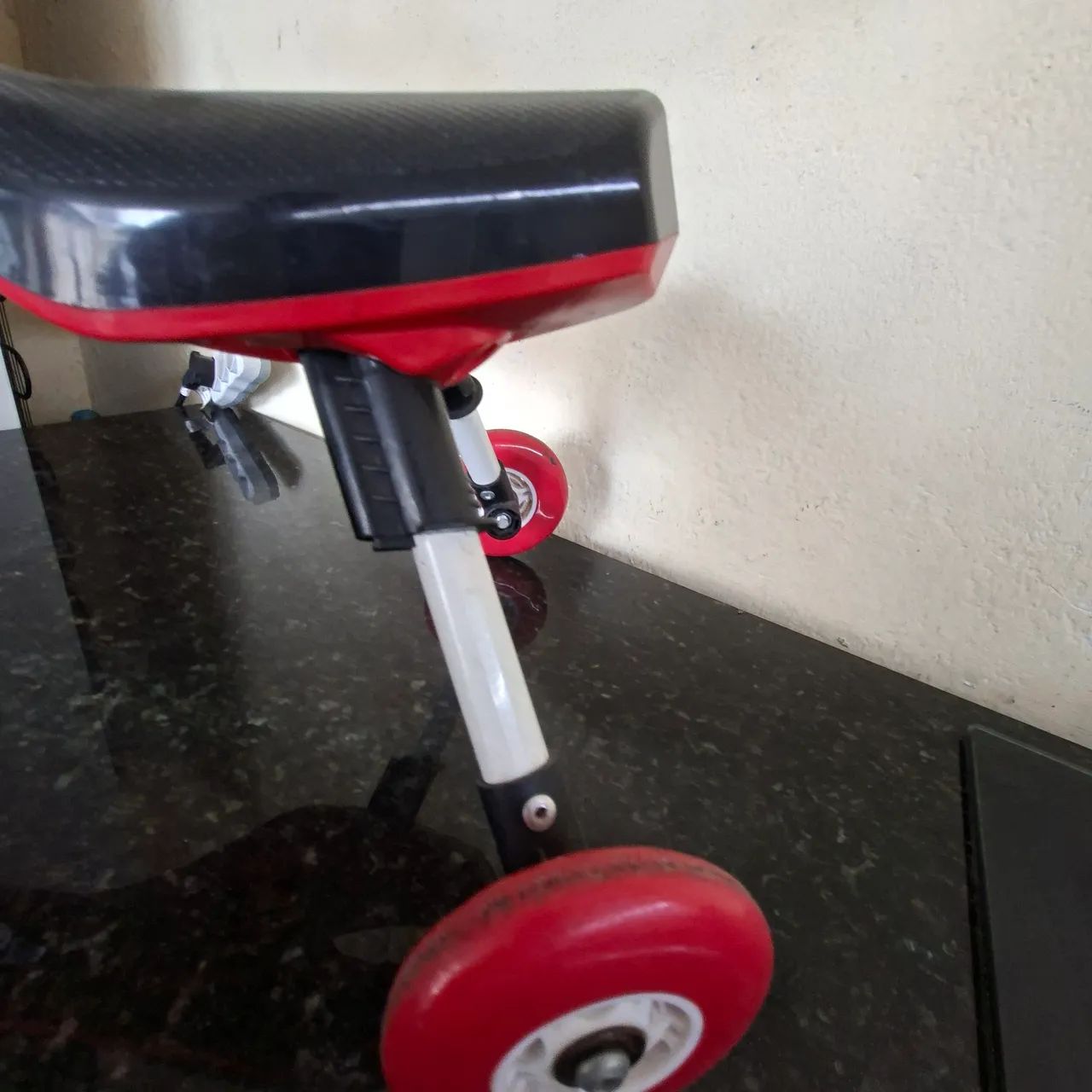 Vendo triciclo infantil  - Foto 2