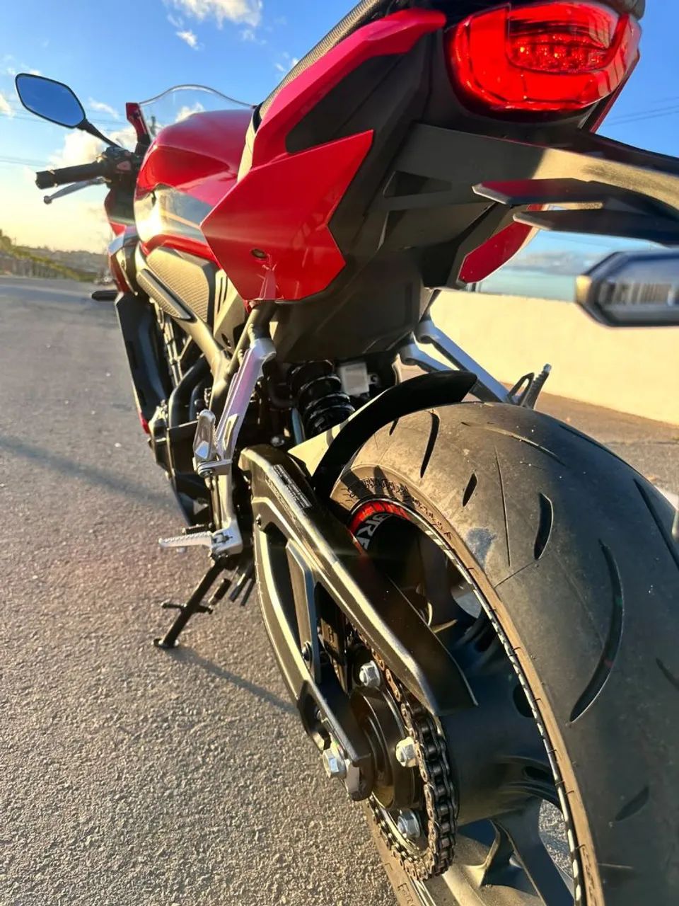 CBR 650r Honda  - Foto 2