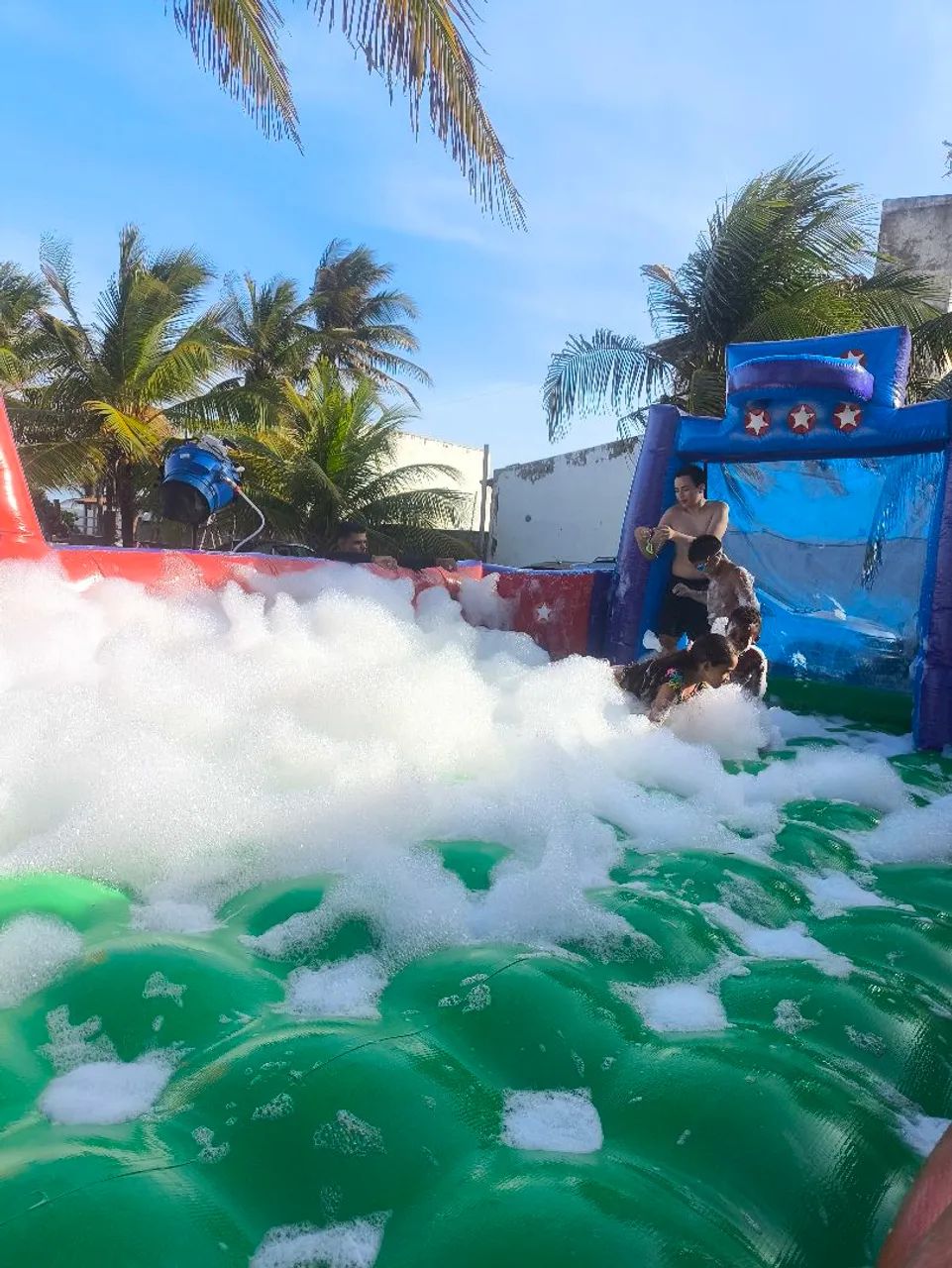 Futebol de Sabão c/ canhão de espuma de Brinde  - Foto 2