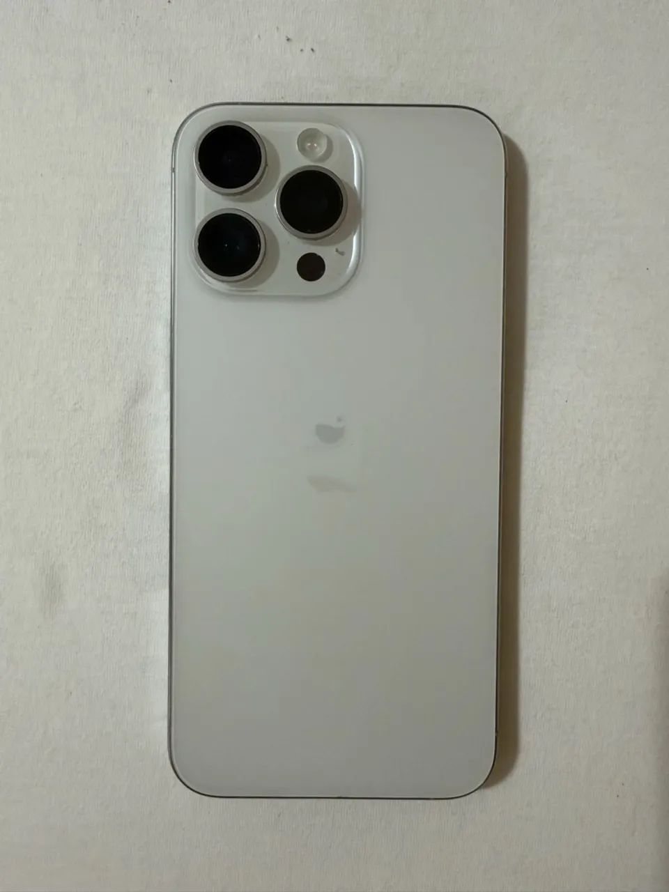 IPHONE 15 PRO MAX BRANCO - Foto 2