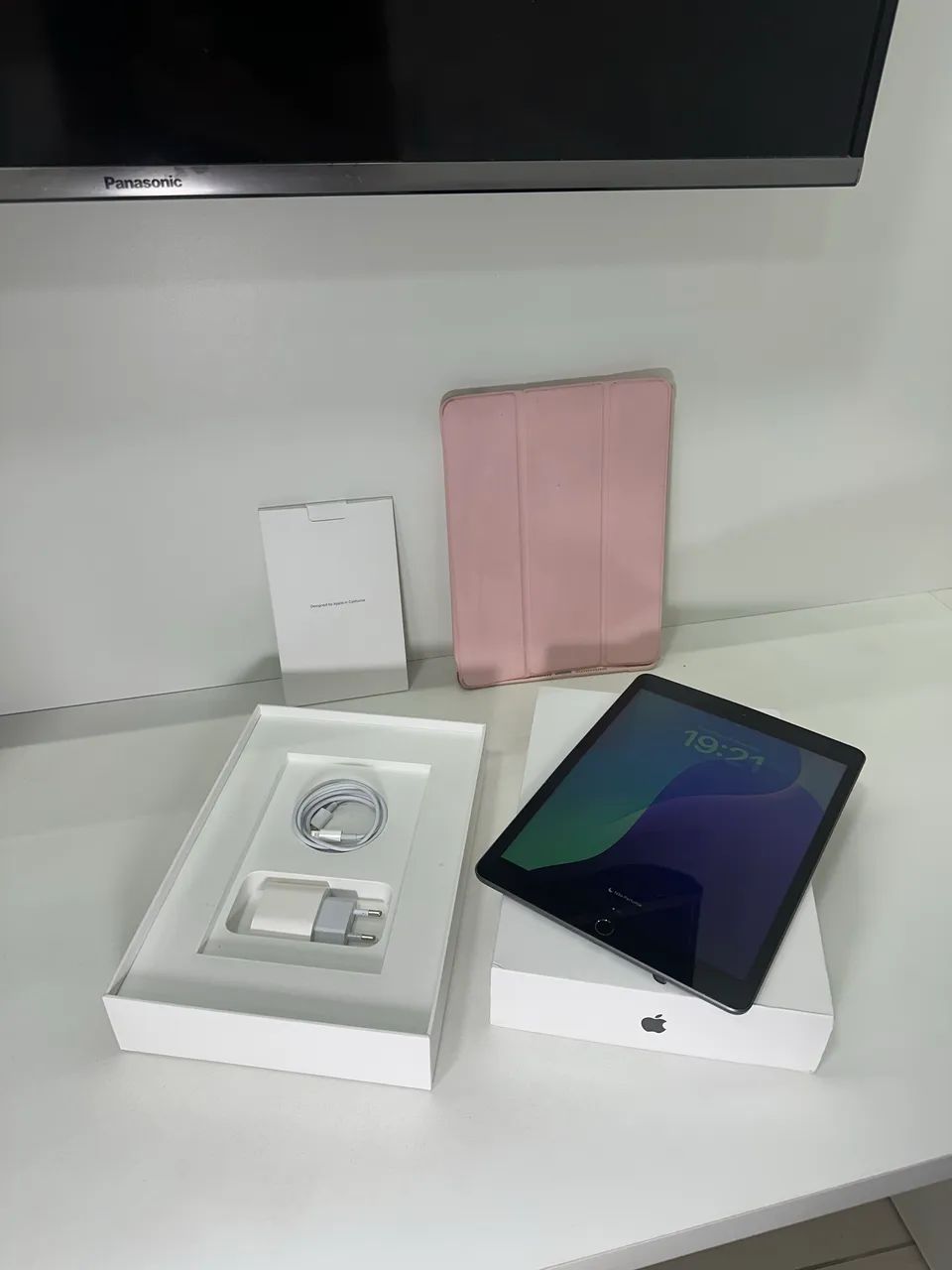 iPad 8ª Geração 32GB + Caixa + Carregador Original + Capinha