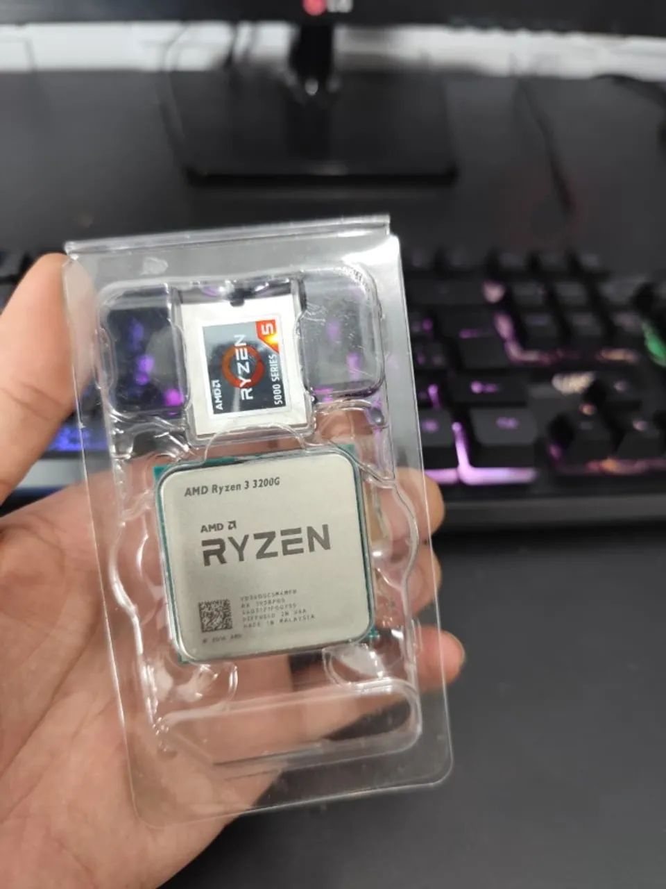 Processador AMD Ryzen 3 3200G ( Video integrado que roda jogos)