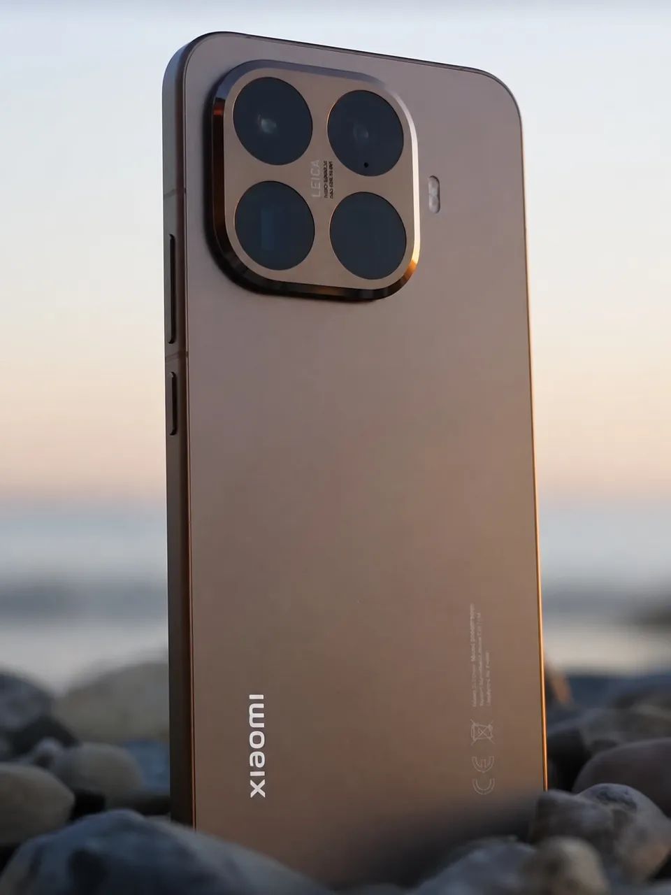 Xiaomi 15T Pro 12/512GB Gold Mocha Lacrado - Celulares e