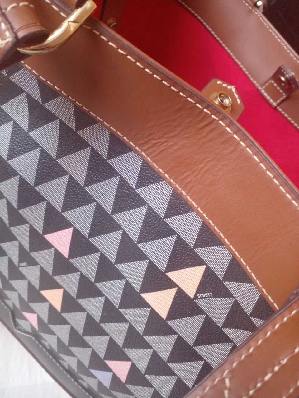 Bolsa Schutz Triangle Original - Foto 4