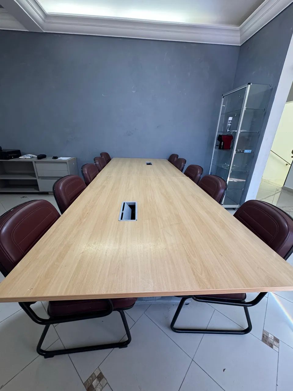 Mesa escritório 3,20 x 1,2 + 10 cadeiras de couro 
