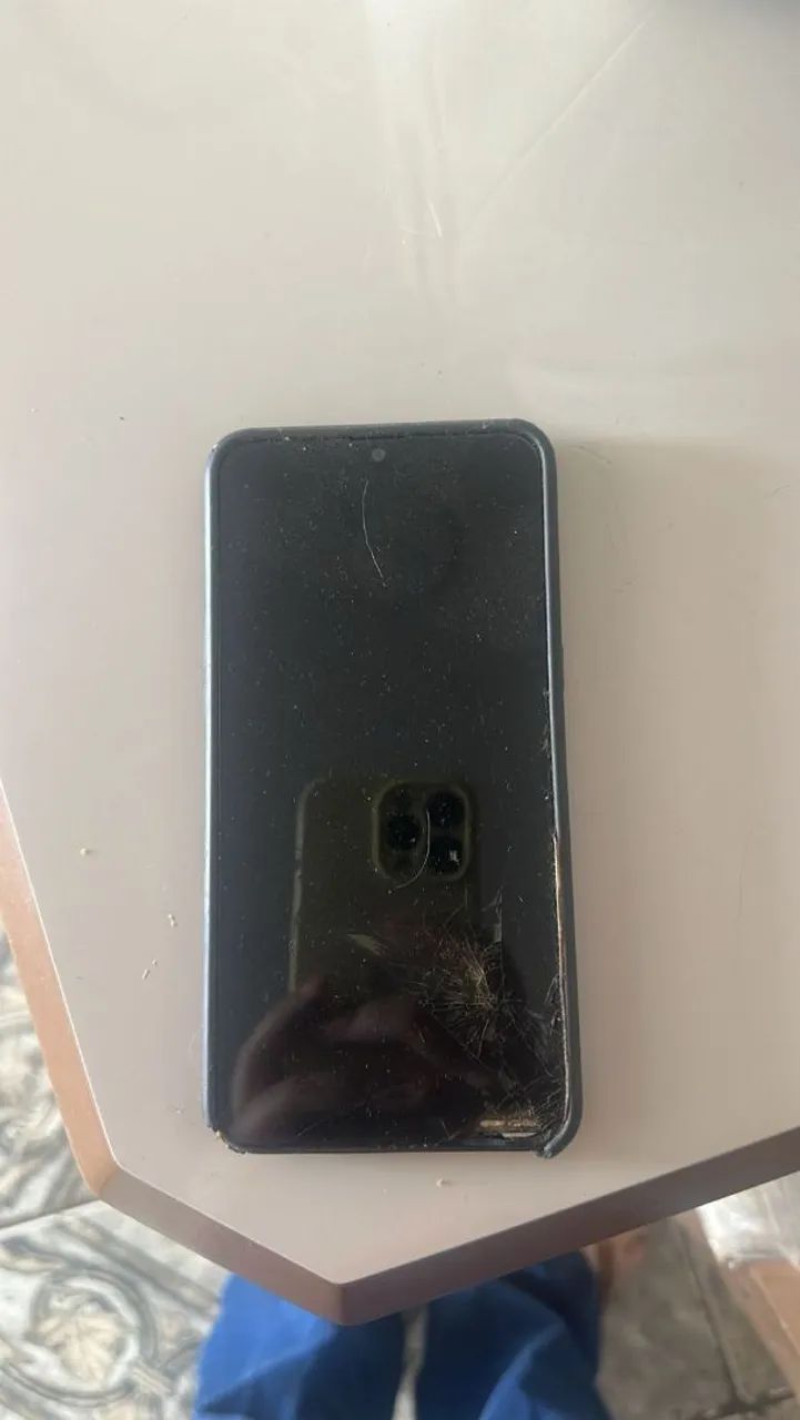 Celular quebrado, para retirar peças ou consertar - Foto 2
