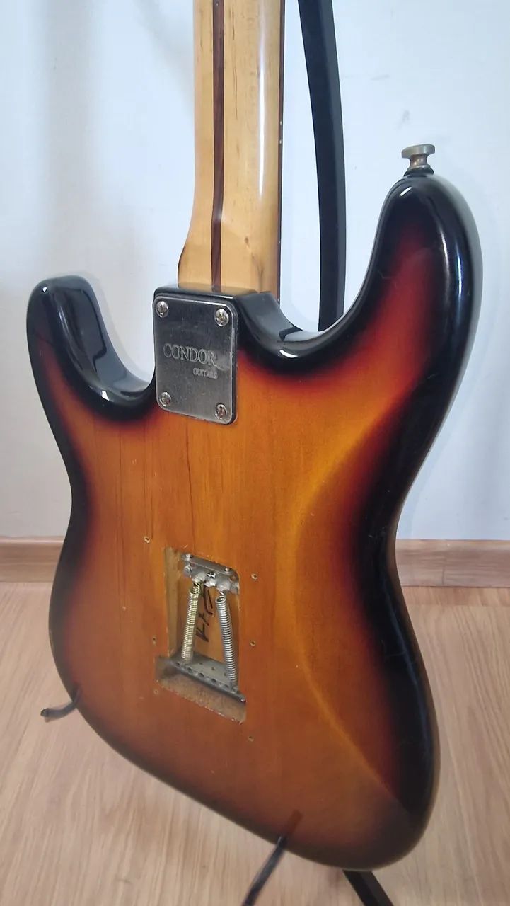 Guitarra Stratocaster Condor - Foto 3