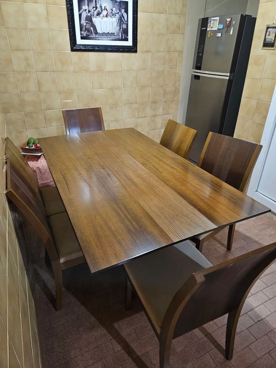 Jogo de mesa com cadeiras