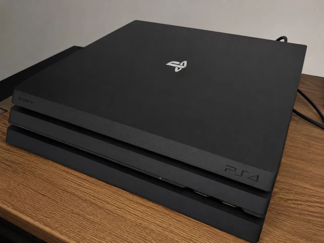 Ps4 pro-1tb (aceito negociar)