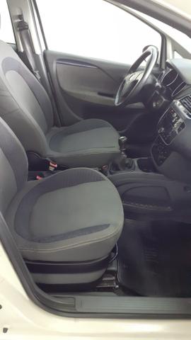 Fiat Punto 1.4 Atractive 2013 - Foto 4