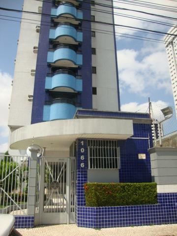 Aluga Excelente Apartamento no Bairro da Pedreira, no Ed. Plaza Athenee
