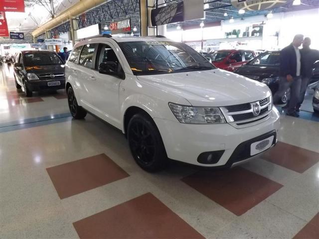 FIAT FREEMONT 2.4 EMOTION 16V GASOLINA 4P AUTOMÁTICO