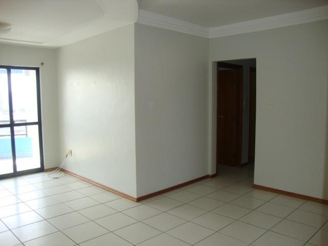 Aluga Excelente Apartamento no Bairro da Pedreira, no Ed. Plaza Athenee - Foto 2