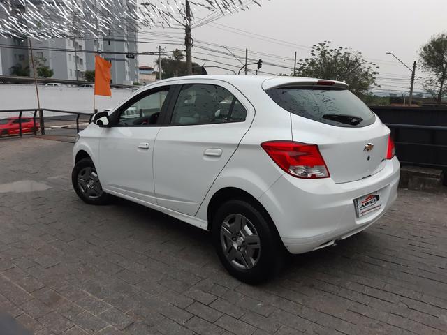 FE onix 2016 com midia e baixo km aceito trocas