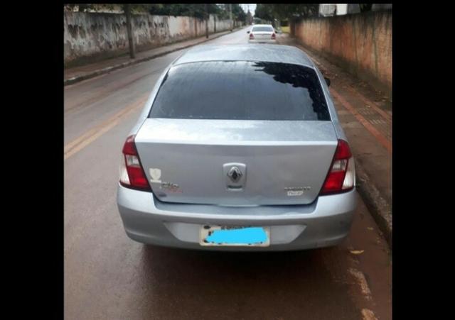 Carro Renault Clio sedan - Foto 2