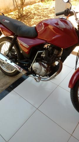 Vendo titan 2008 150