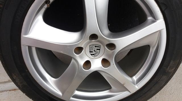 Roda Porsche Cayenne 275/45 R20 com Pneu - Foto 3