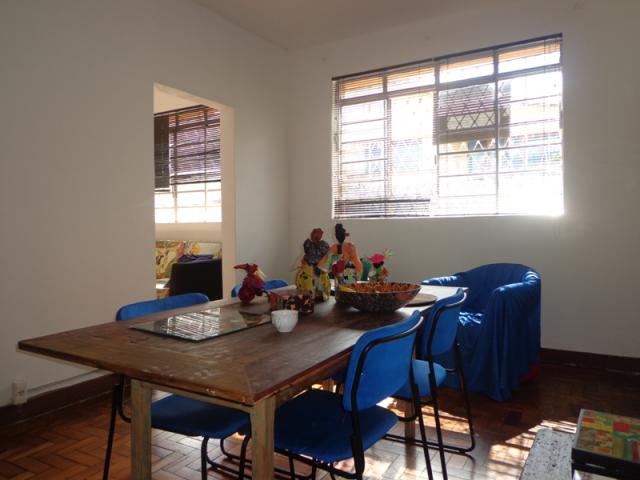 Excelente casa com 04 quartos - Foto 8