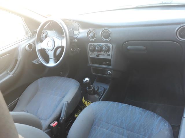 Celta spirit 2005 1.4 "novo D+" R$ 11.000 - Foto 4