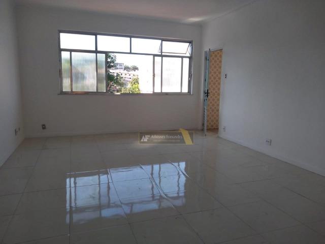 Oportunidade - Casa em rua residencial - Foto 3
