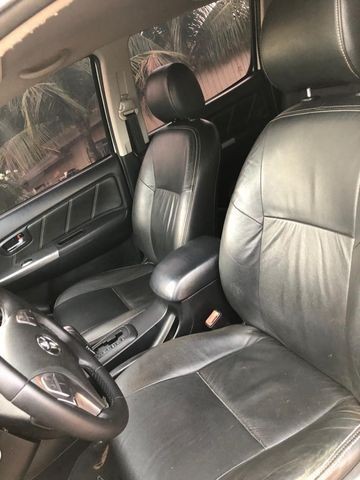 TOYOTA HILUX SRV DIESEL AUTOMÁTICA Ano 14/15 - Foto 8