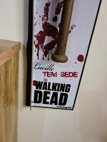 Duas Lucille Negan da série The Walking Dead - Foto 2