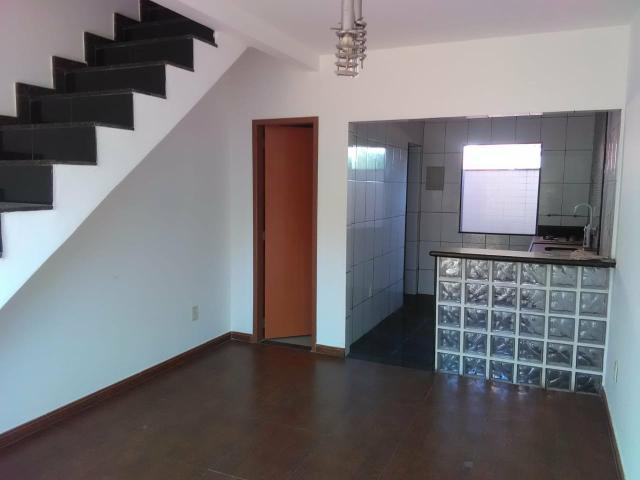Alugo casa 2 quartos e garagem na Curicica - Foto 13