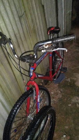 Vendo ou troco esse bike toda boa mandem propostas