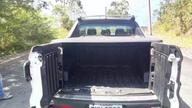 FIAT TORO FREEDOM 1.8 16V AT6 FLEX Branco 2016/2017 - Foto 11