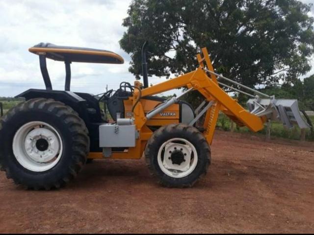 Trator Valtra - Foto 3