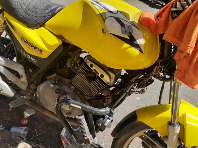 Suzuki gsr150i - Foto 10