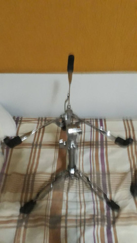 Estante de caixa e máquina de chimbal - Foto 2