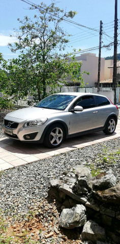 Volvo C30 2.0 2011 aut abaixo fipe troco