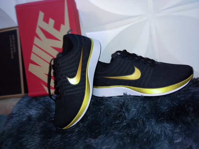 Tenis nike novo