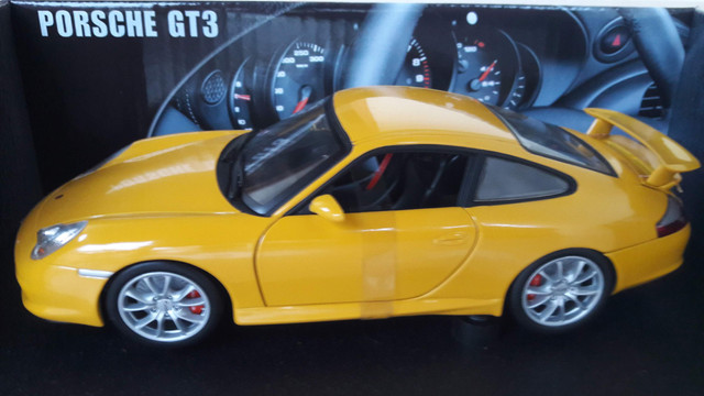 Porche GT3 - Escala 1:18 - Foto 5