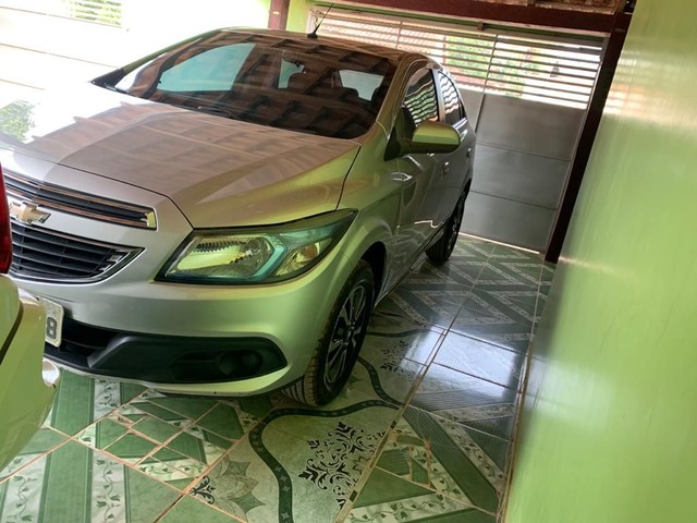 ONIX LT 1.4 2015 AUTOMATICO