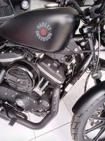HARLEY DAVIDSON IRON 883 2020