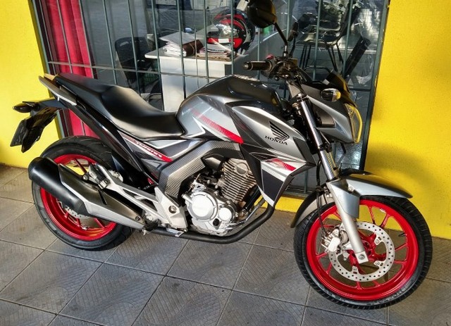 CB 250 F TWISTER, ANO 2018! LINDA MOTO FINANCIAMOS E ACEITAMSO TROCAS!