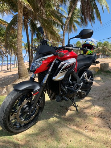 HONDA CB 650F 17/18 VERMELHA