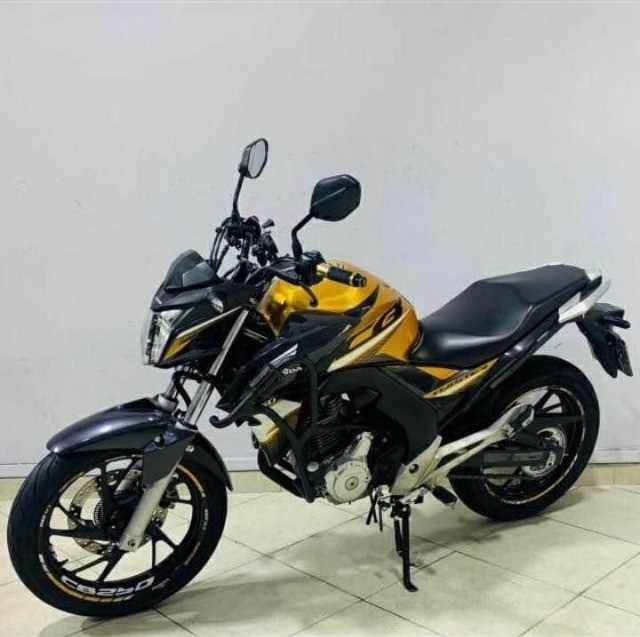 HONDA CB TWISTER